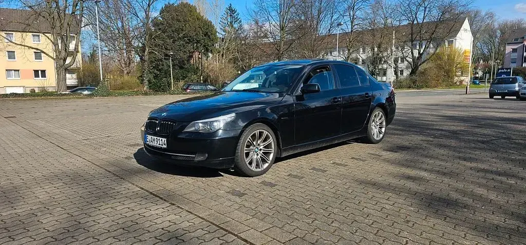 Gebraucht BMW 530 235 PS (172 kW) 2008 Schwarz Limousine