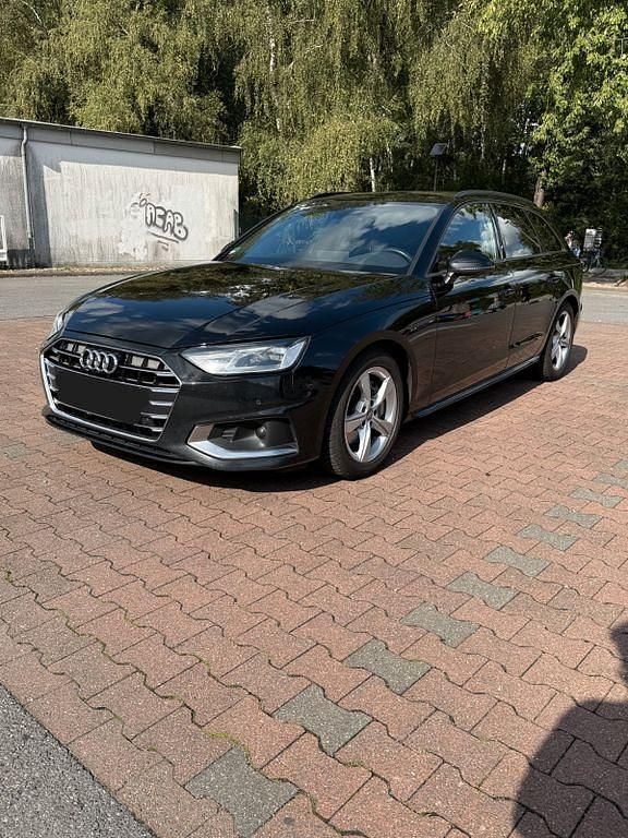 Schwarz Gebraucht 2020 Audi A4 Advanced Plus Kombi | 19.300 € (Etwas zu teuer) - Bild 1/4