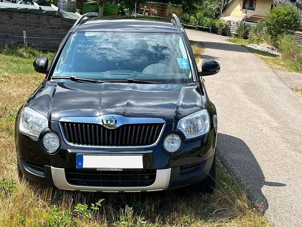 Gebraucht Skoda Yeti Adventure 140 PS (102 kW) 2013 Schwarz SUV