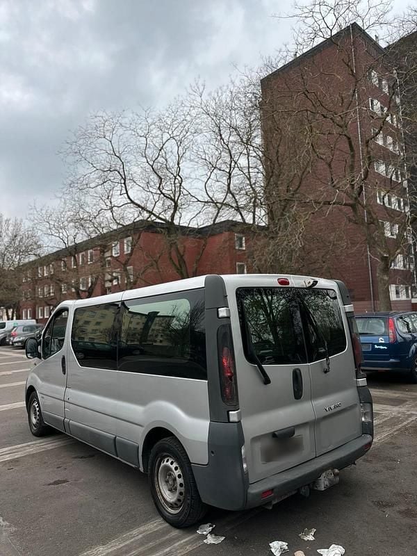 Gebraucht Opel Vivaro 145 PS (106 kW) 2007 Silber Van / Kleinbus