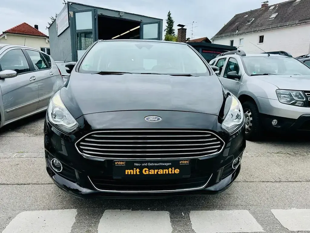 Occasion Ford S-MAX Titanium 150 ch (110 kW) 2017 Noir Monospace
