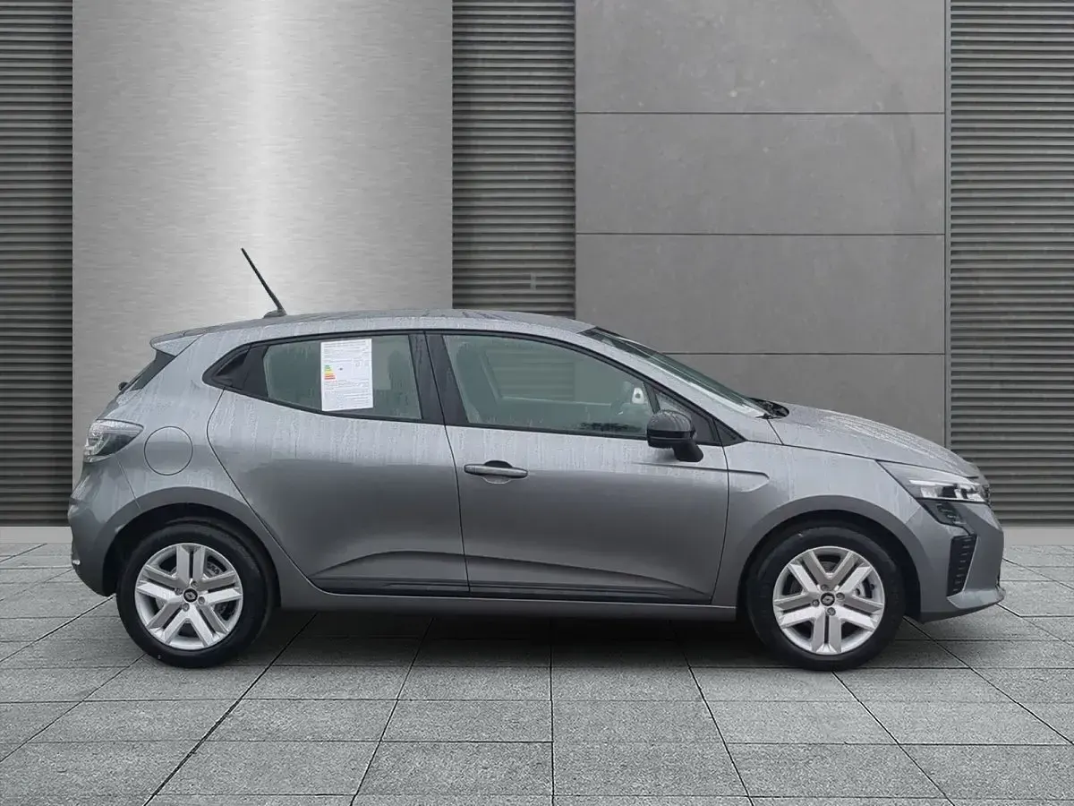 Ny Renault Clio V Evolution 101 HK (74 kW) 2025 Grå Halvkombi