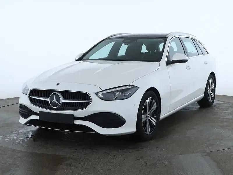 Weiß Gebraucht 2023 Mercedes C300 Avantgarde Limousine | 37.120 € (Superpreis) - Bild 1/4
