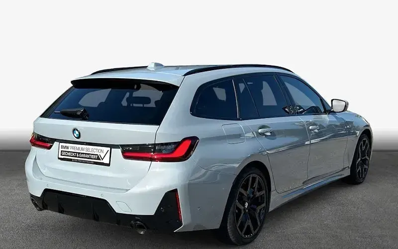 Gebraucht BMW 320 Performance 184 PS (135 kW) 2024 Grau Kombi