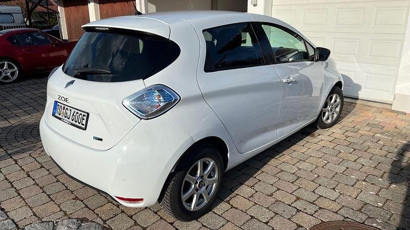 Gebraucht Renault Zoe Intens 67 kW (92 PS) 2018 Weiß Kleinwagen