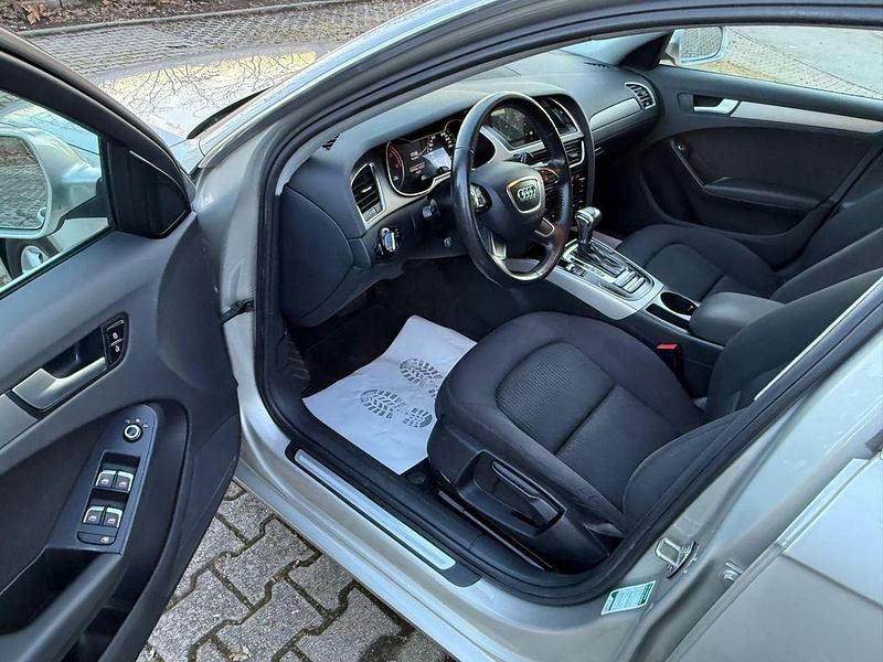 Gebraucht Audi A4 Attraction 143 PS (105 kW) 2013 Silber Kombi