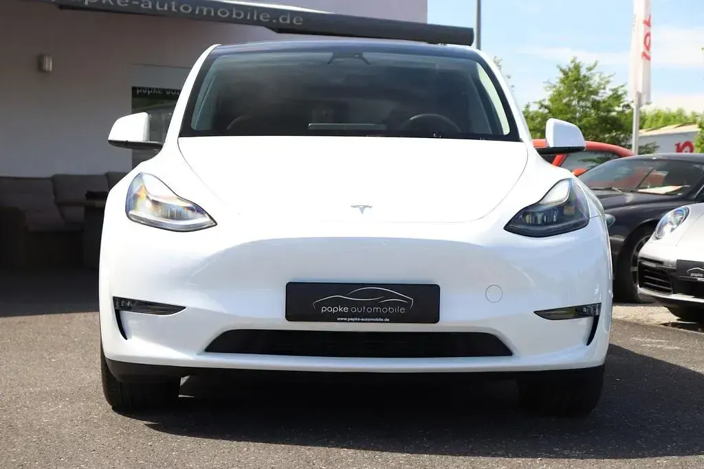 Käytetty Tesla Model Y 378 kW (514 HP) 2023 Valkoinen Katumaasturi