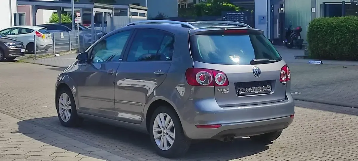 Gebraucht VW Golf Plus Cross Style 122 PS (89 kW) 2011 Grau Van / Kleinbus