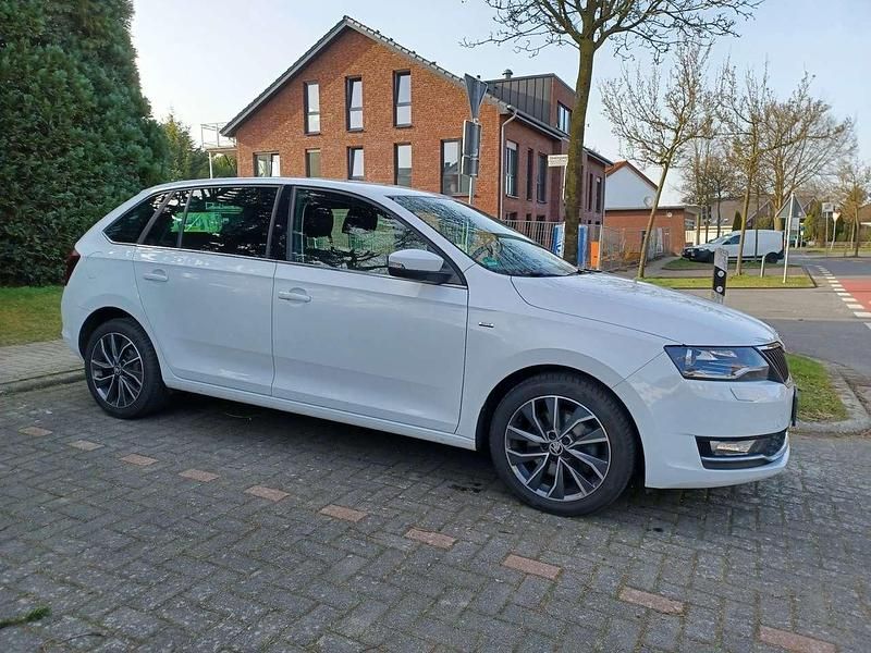 Gebraucht Skoda Rapid Drive 116 PS (85 kW) 2017 Weiß Kleinwagen
