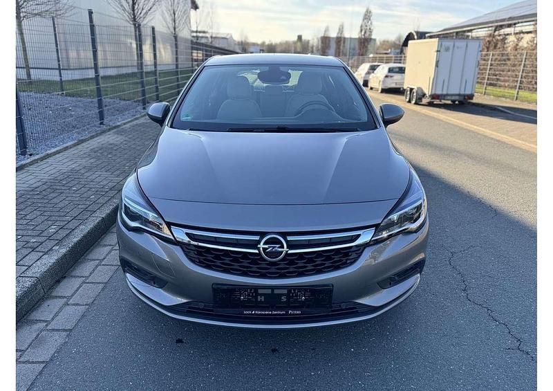 Gebraucht Opel Astra 125 PS (91 kW) 2016 Silber Limousine
