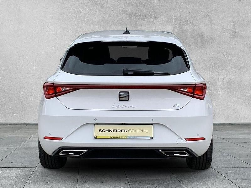 Neu Seat Leon Black Edition 150 PS (110 kW) 2026 Weiß Limousine