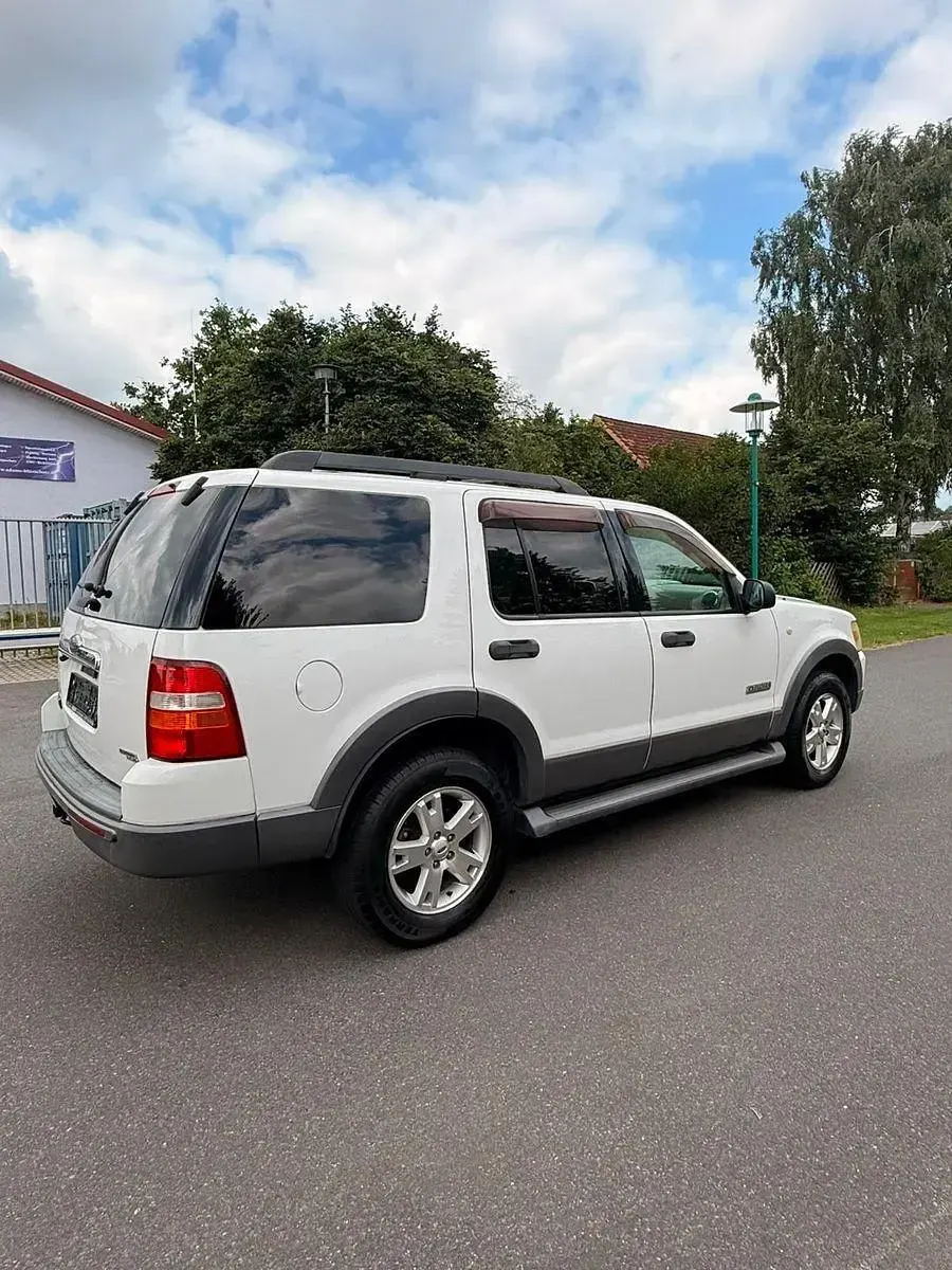 Gebraucht Ford Explorer 213 PS (156 kW) 2007 Weiß SUV