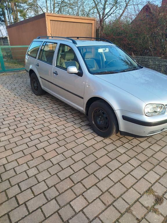 Silber Gebraucht 2000 VW Golf IV Trendline Kombi | 1.450 € (Guter Preis) - Bild 1/4