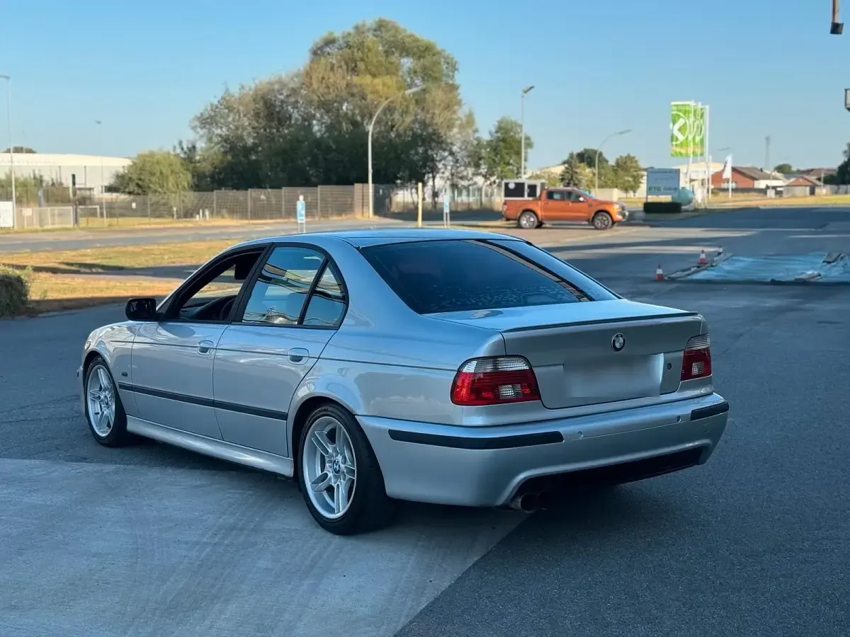 Gebraucht BMW 525 M Sport 192 PS (141 kW) 2002 Silber Limousine