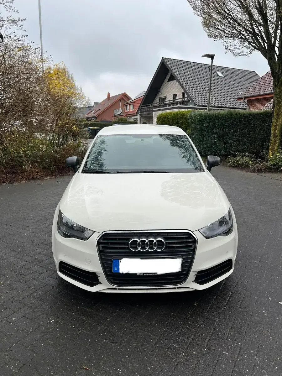 Gebraucht Audi A1 90 PS (66 kW) 2014 Weiß Kleinwagen
