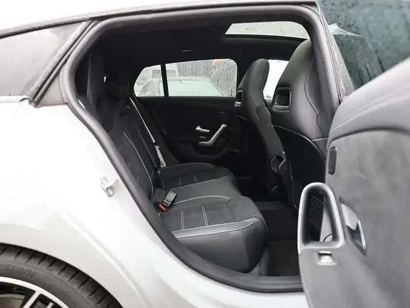 Gebraucht Mercedes CLA180 136 PS (100 kW) 2025 Grau manufaktur lack manufaktur alpingrau uni Limousine