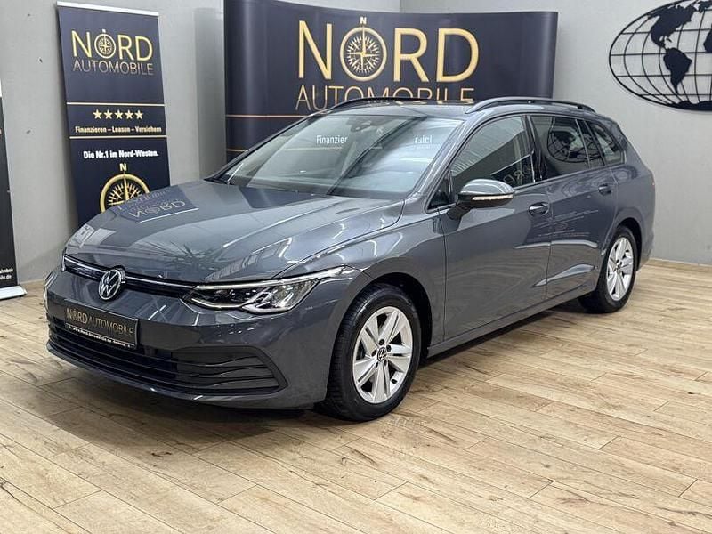 Gebraucht VW Golf VIII Life 150 PS (110 kW) 2023 Delfingrau metallic (metallic) Kombi