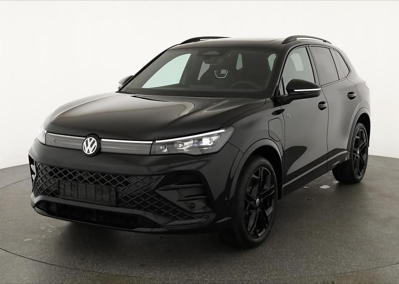 Deep black perleffekt Neu 2025 VW Tiguan R-line SUV | 57.495 € (Fairer Preis) - Bild 1/4