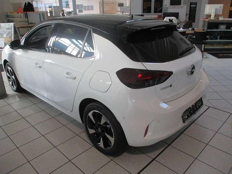 Gebraucht Opel Corsa-e Elegance 100 kW (136 PS) 2023 Weiß Kleinwagen