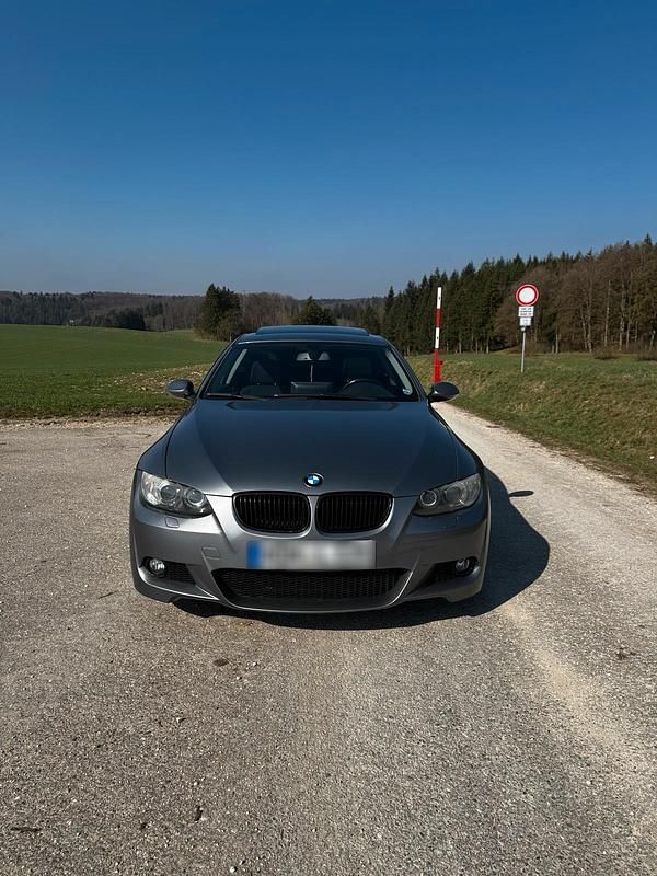 Gebraucht BMW 335 Performance 306 PS (225 kW) 2007 Grau Coupé