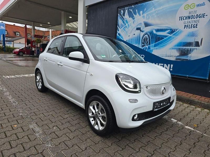 Weiß Gebraucht 2015 Smart ForFour Passion Kleinwagen | 6.999 € (Guter Preis) - Bild 1/4