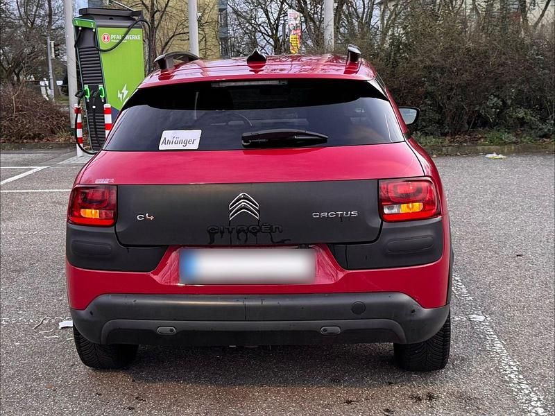 Gebraucht Citroën C4 Shine 99 PS (72 kW) 2016 Rot Limousine