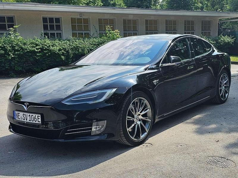 Gebraucht Tesla Model S 244 kW (332 PS) 2019 Schwarz Kleinwagen