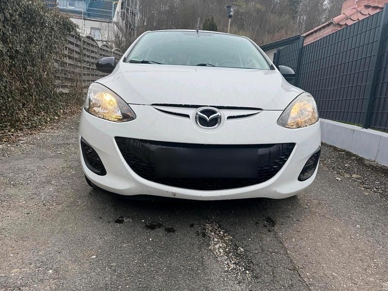 Gebraucht Mazda 2 75 PS (55 kW) 2014 Weiß Kleinwagen