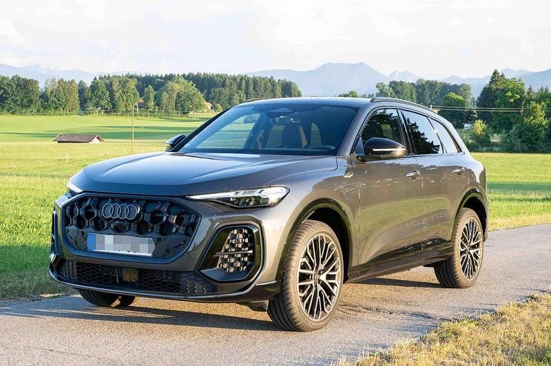 Grau Gebraucht 2025 Audi SQ5 Edition .1 SUV | 76.100 € (Guter Preis) - Bild 1/4