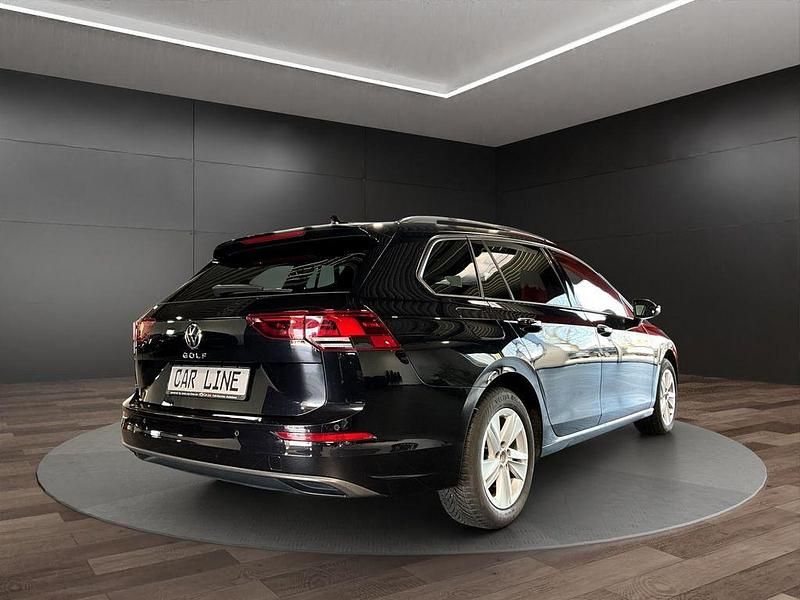 Second-hand VW Golf VII Life 150 CP (110 kW) 2021 Negru Hatchback