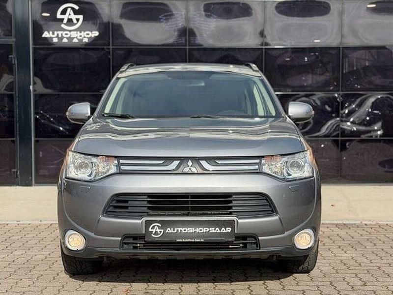 Gebraucht Mitsubishi Outlander Instyle 150 PS (110 kW) 2014 Grau SUV