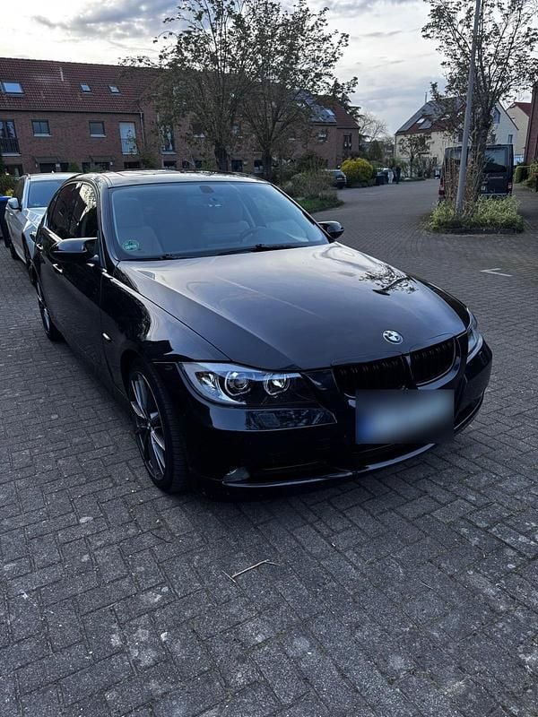 Second-hand BMW 325 218 CP (160 kW) 2005 Negru Berlinǎ