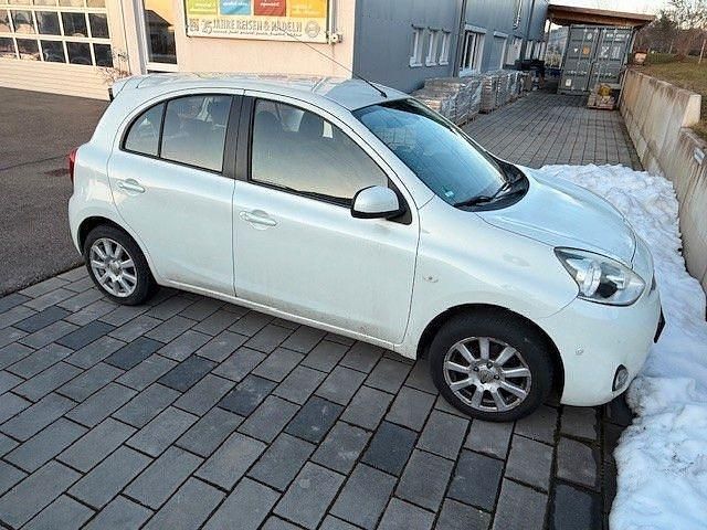 Gebraucht Nissan Micra Acenta 98 PS (72 kW) 2014 Weiß Kleinwagen