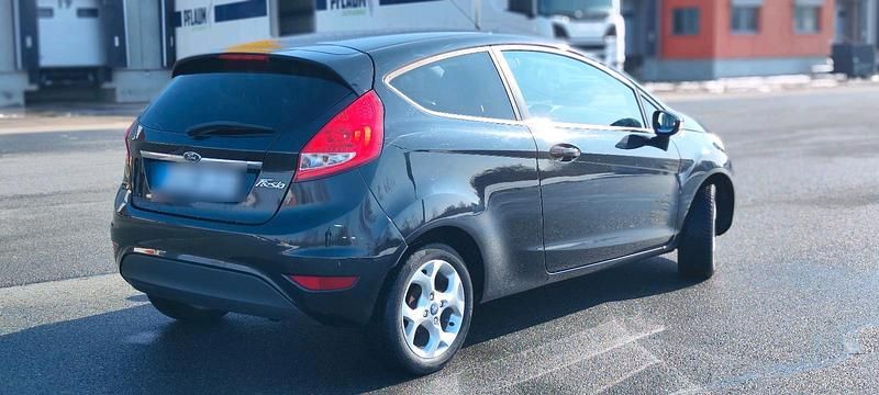 Gebraucht Ford Fiesta 60 PS (44 kW) 2009 Schwarz Kleinwagen