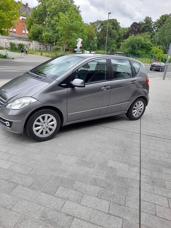 Gebraucht Mercedes A170 Elegance 116 PS (85 kW) 2009 Grau Van / Kleinbus