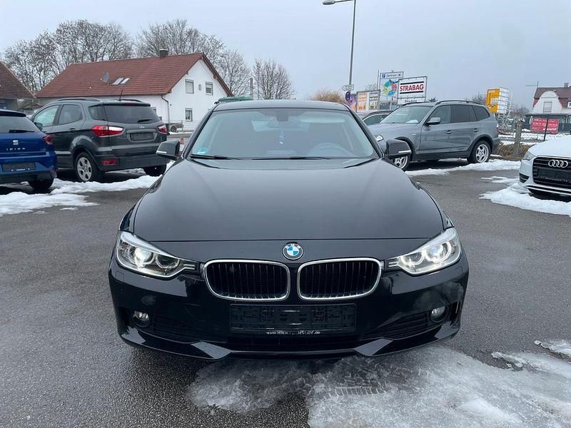 Gebraucht BMW 318 143 PS (105 kW) 2013 Schwarz Kombi