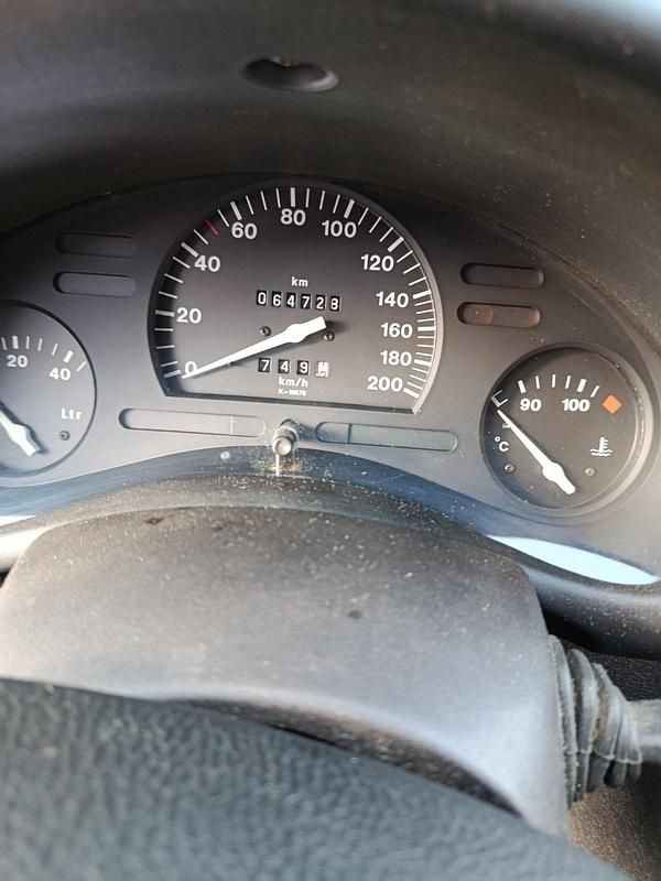 Gebraucht Opel Corsa 65 PS (47 kW) 2000 Silber Kleinwagen