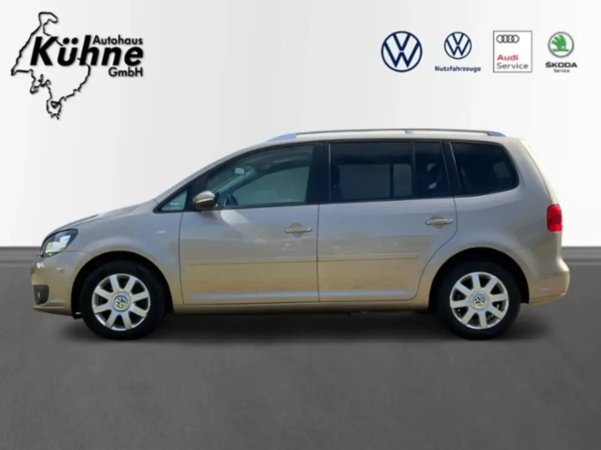 Gebraucht VW Touran Comfortline 140 PS (102 kW) 2015 Van / Kleinbus