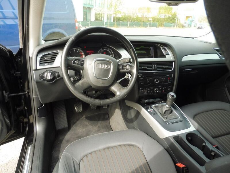 Gebraucht Audi A4 120 PS (88 kW) 2010 Schwarz Kombi