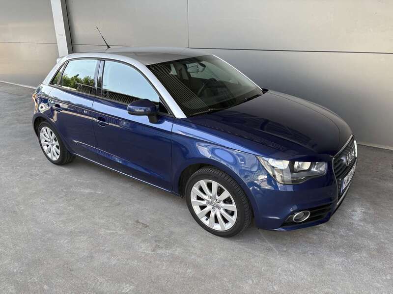 Blau Gebraucht 2013 Audi A1 Sportback Attraction Kleinwagen | 12.450 € (Etwas zu teuer) - Bild 1/4
