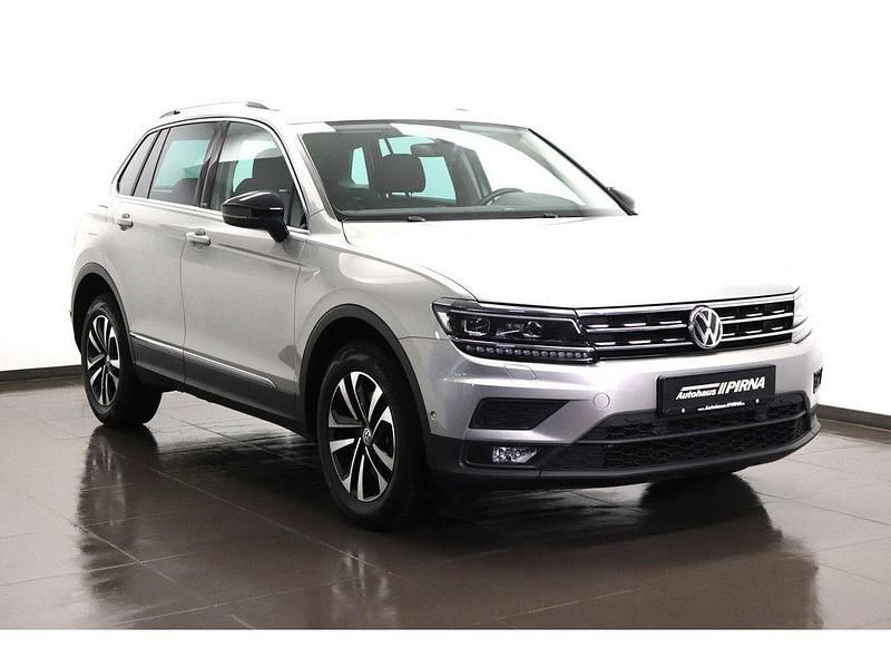 Gebraucht VW Tiguan 190 PS (139 kW) 2019 Silber SUV