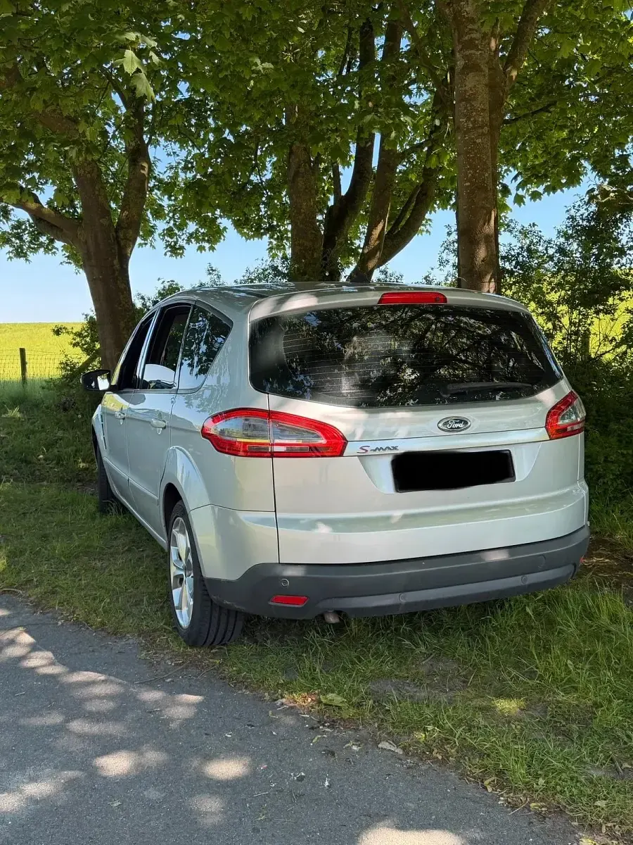Gebraucht Ford S-MAX S 145 PS (106 kW) 2011 Silber Van / Kleinbus
