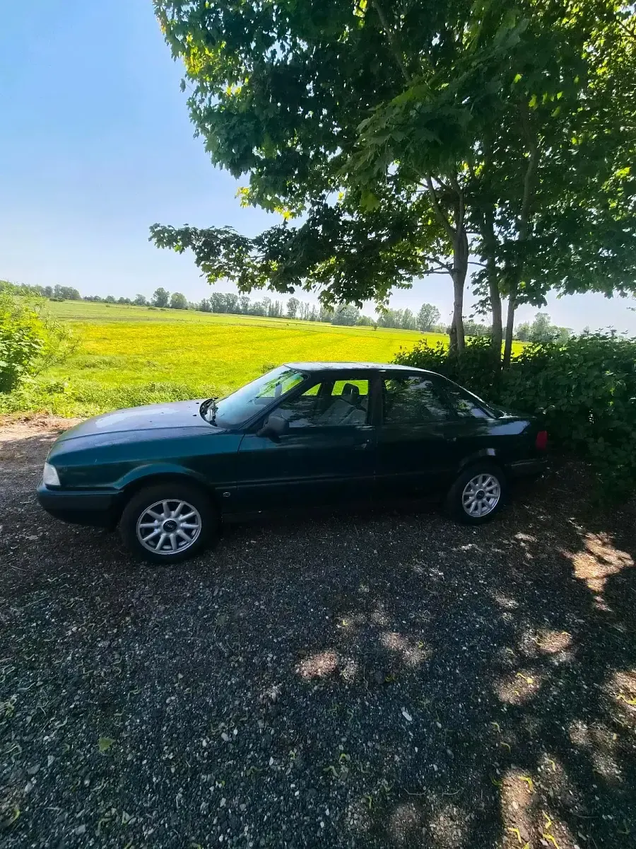 Używany Audi 80 90 KM (66 kW) 1992 Zielony Sedan/Limuzyna