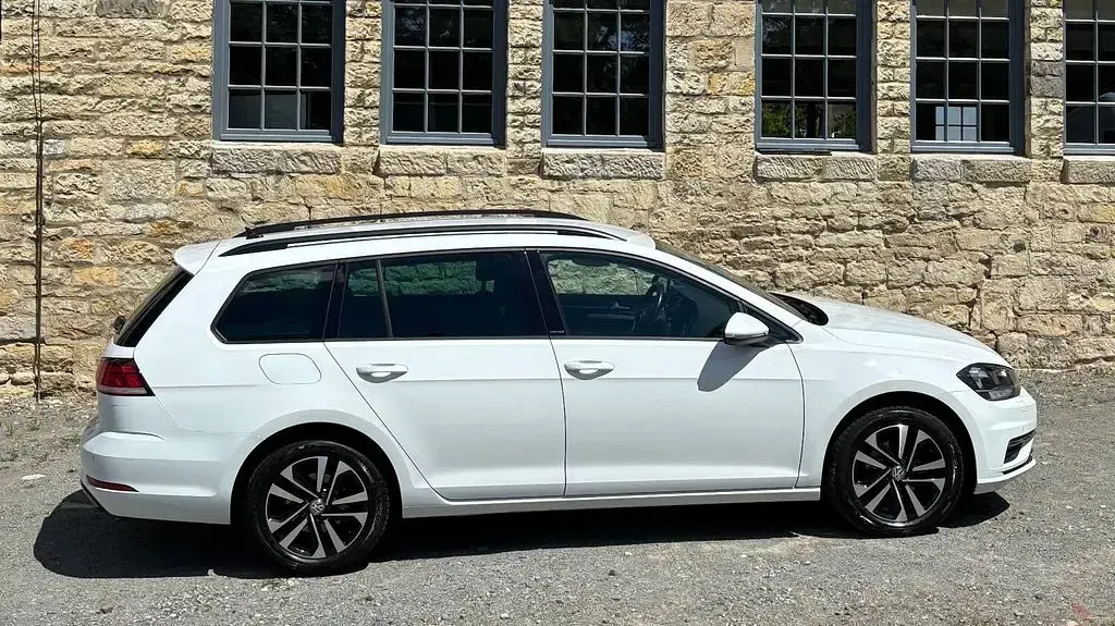Gebraucht VW Golf VII 150 PS (110 kW) 2020 Weiß Kombi