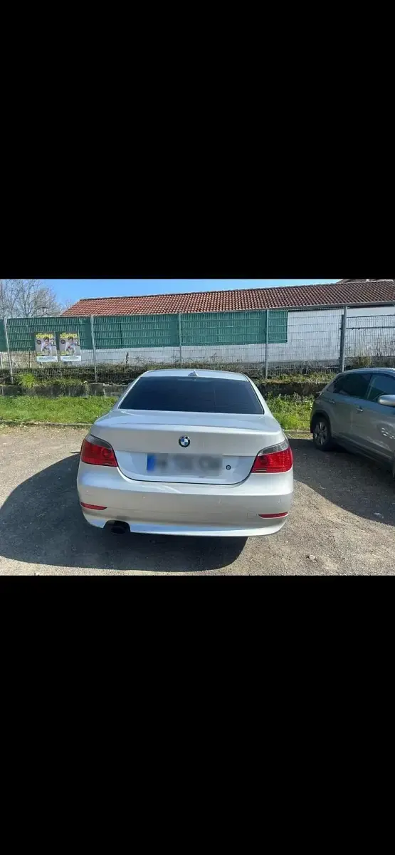 Gebraucht BMW 520 163 PS (119 kW) 2006 Silber Limousine