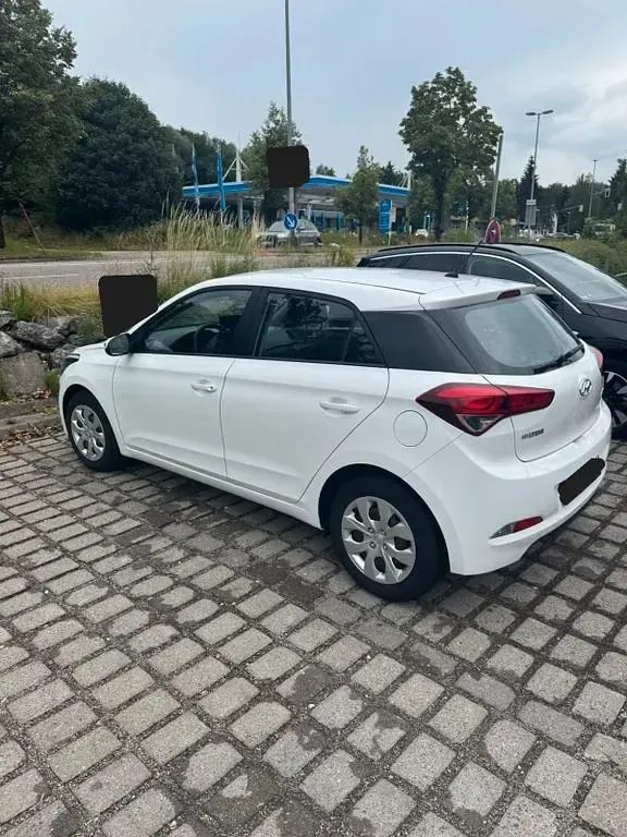Gebraucht Hyundai i20 Active 75 PS (55 kW) 2017 Weiß Limousine