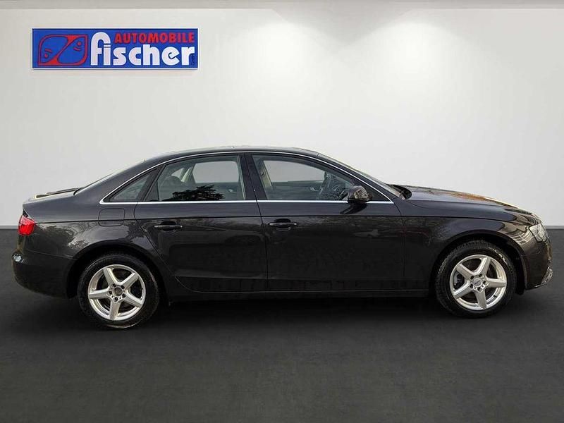 Gebraucht Audi A4 Ambiente 170 PS (125 kW) 2013 Grau Limousine