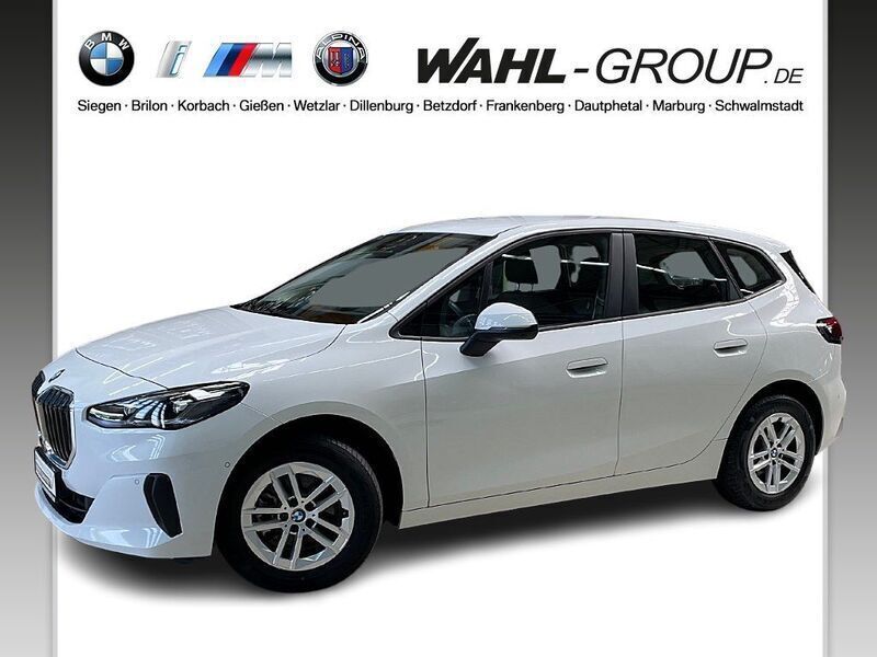 Weiß Gebraucht 2022 BMW 218 Active Tourer Performance Van / Kleinbus | 24.890 € - Bild 1/4