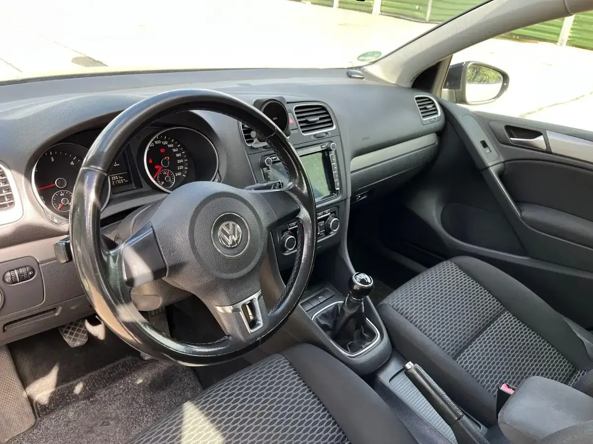 Gebraucht VW Golf VI 110 PS (80 kW) 2009 Schwarz Kleinwagen
