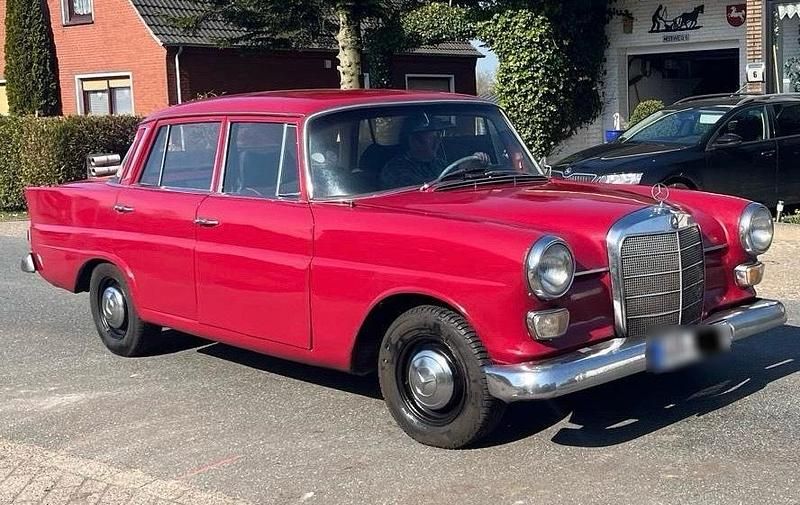 Gebraucht Mercedes 200 54 PS (39 kW) 1968 Limousine
